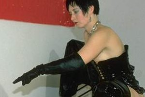 photos de bondage d'une maitresse severe